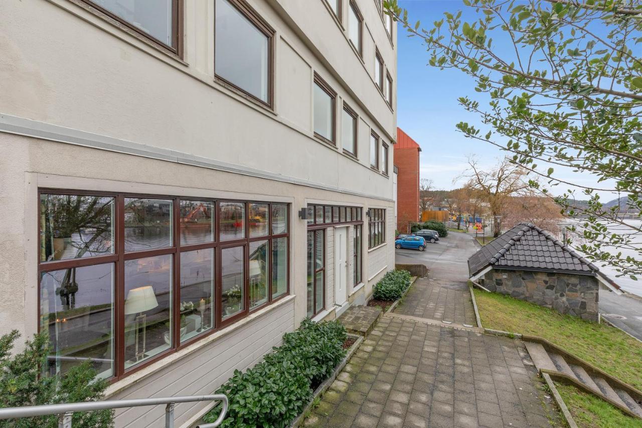 Stylish Apartment With Beautiful Views Of The River, Beach Nearby Kristiansand Exterior foto